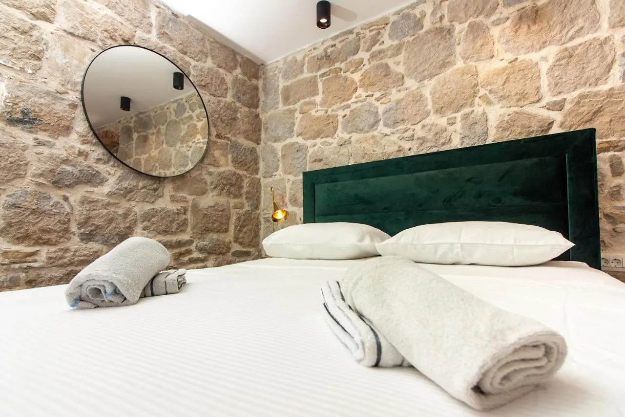 Maki Stone House - Parking On Request ! Apartment Split