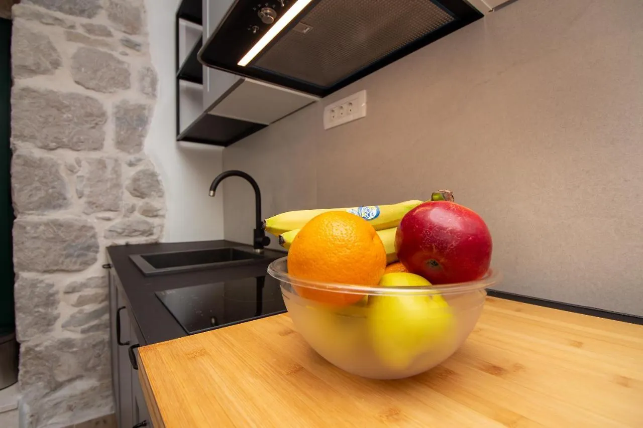 Maki Stone House - Parking On Request ! Apartment Split