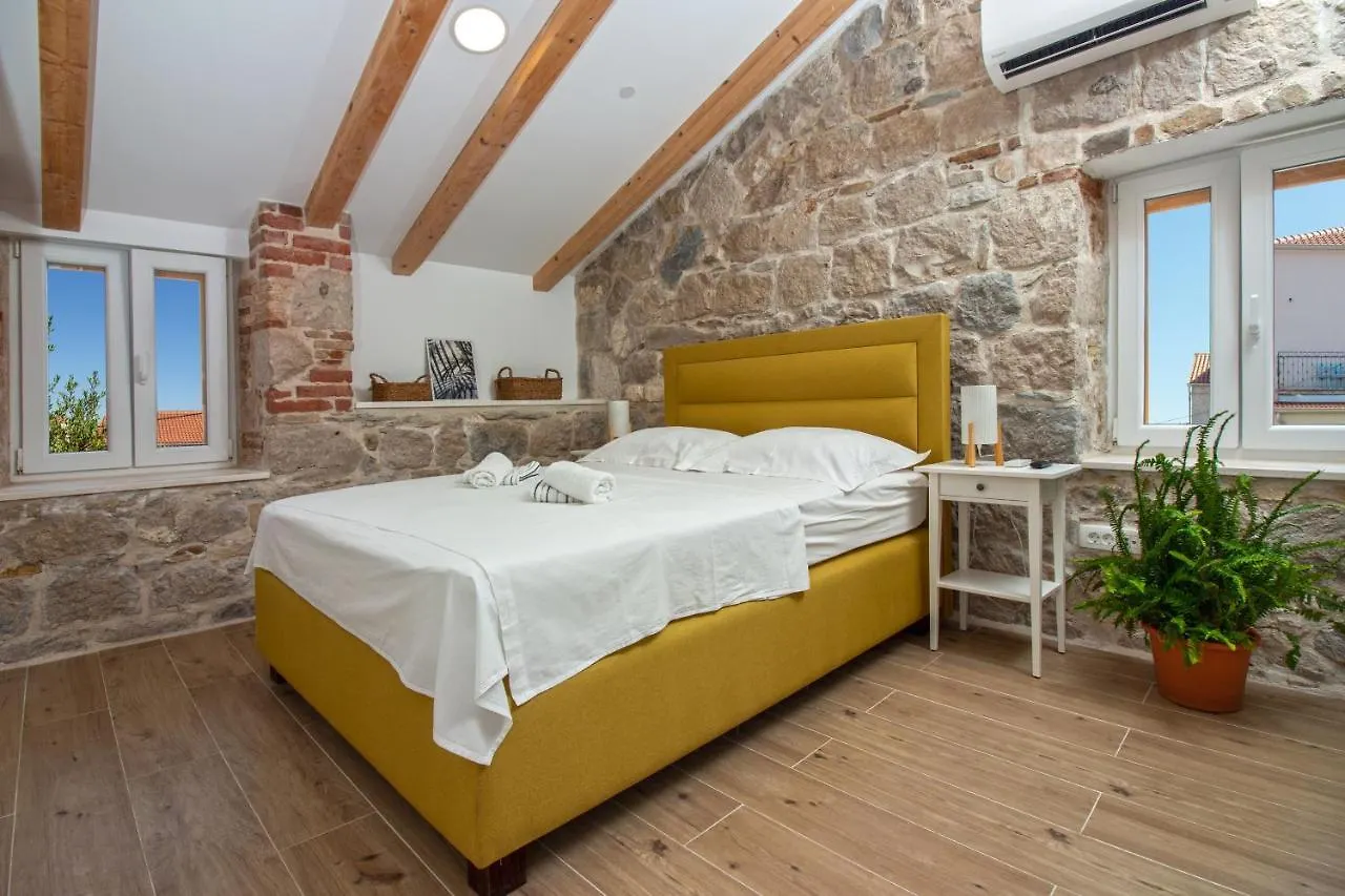 Maki Stone House - Parking On Request ! Apartment Split
